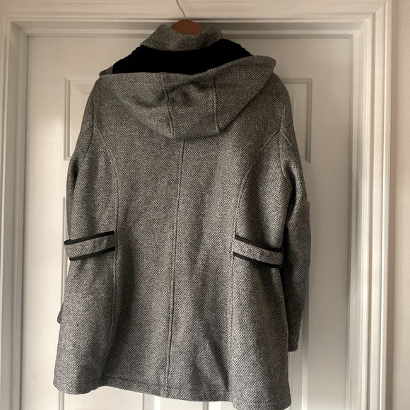 INTL d.e.t.a.i.l.s Women's Hooded Fashion Fleece Coat Jacket - Picture 5 of 16